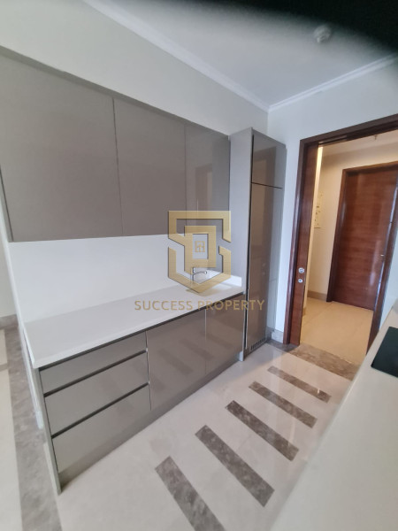 District 8 Tower Infinity High Floor