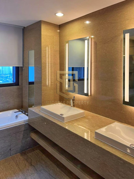 DIJUAL - 1Park Avenue King Tower High Floor - Jakarta Selatan - DKI Jakarta