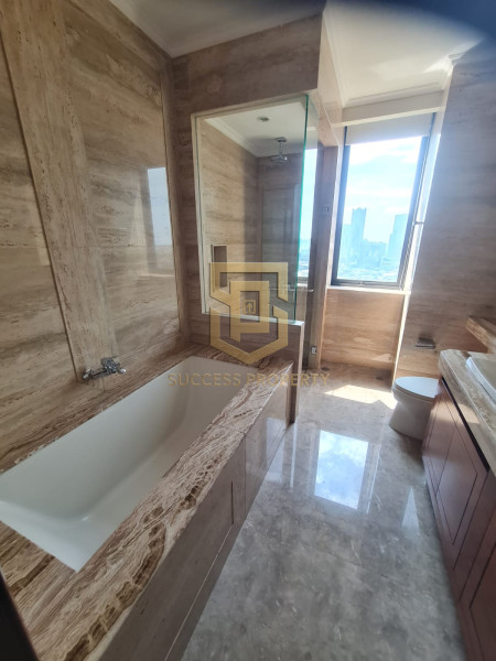 District 8 Tower Infinity High Floor